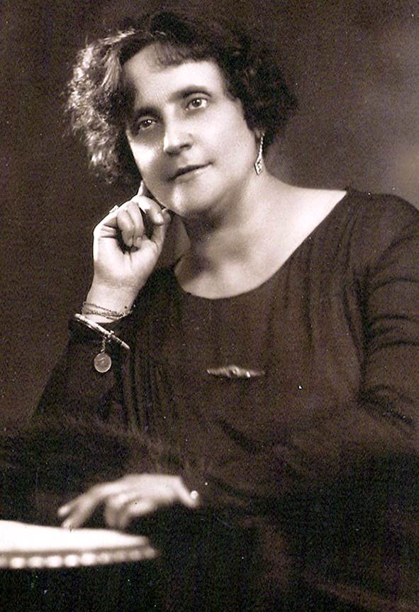 Su hija, Eulalia Vicenti Díez de Tejada Su hija, Eulalia Vicenti Díez de Tejada