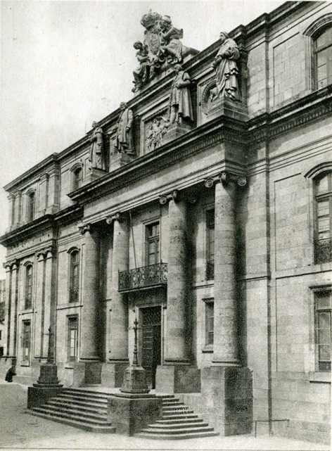 La Facultad de Filosofía y Letras de Compostela estaba ubicada en el edificio principal de la Universidad