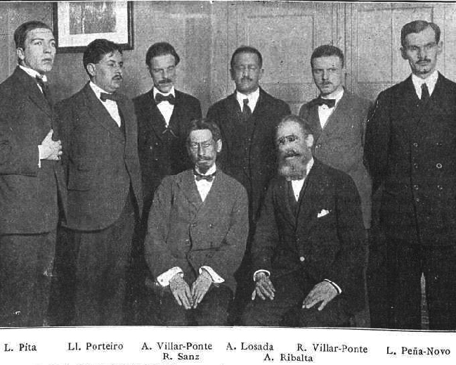 Rodrigo Sanz y Aurelio Ribalta (sentados); Antón Villar Ponte y Antonio Losada Diéguez (de pie, en el centro)