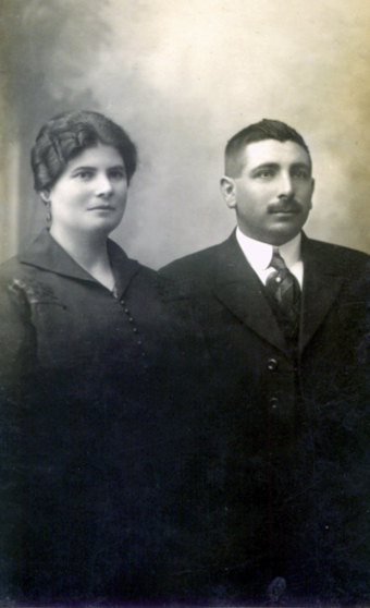 María del Carmen Durán Lusquiños (Tía Carmen), el día de su casamiento con José Benito López Fontán