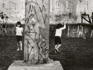 Gasparini. Juego de niños con grafitis, Sâo Paulo, 1997
