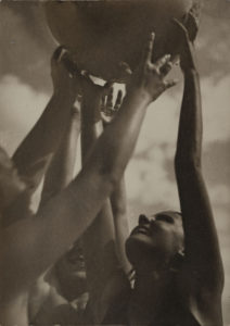 M. Rahola, Xogadoras de pelota, 1936